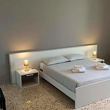 Nocleg ze śniadaniem Calle Dei Saraceni Carmiano (Apulia)
