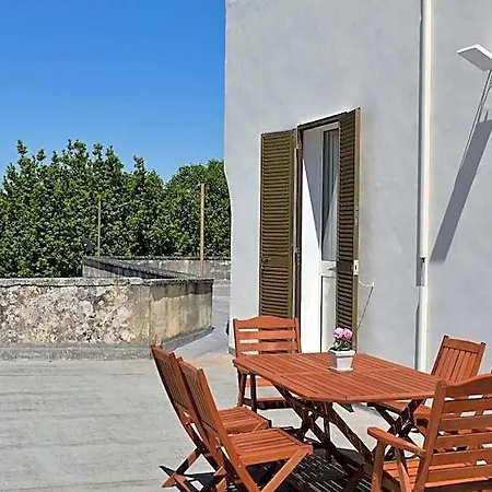 Calle Dei Saraceni Carmiano (Apulia)