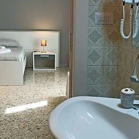 Calle Dei Saraceni 4* Carmiano (Apulia)