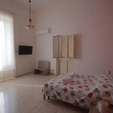 Calle Dei Saraceni Bed & Breakfast Carmiano (Apulia)